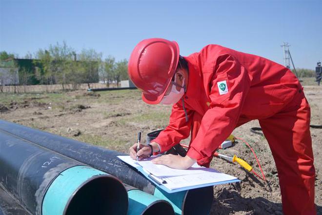 油田首個！大慶這個采油廠為地下管道加了“安全網(wǎng)”